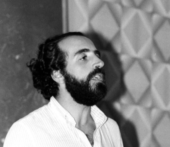 Antonio Rodríguez de las Heras (Piornal (Cáceres), 1979). La foto es de José Vidal Lucía Egido, que también estaba en el grupo organizador.